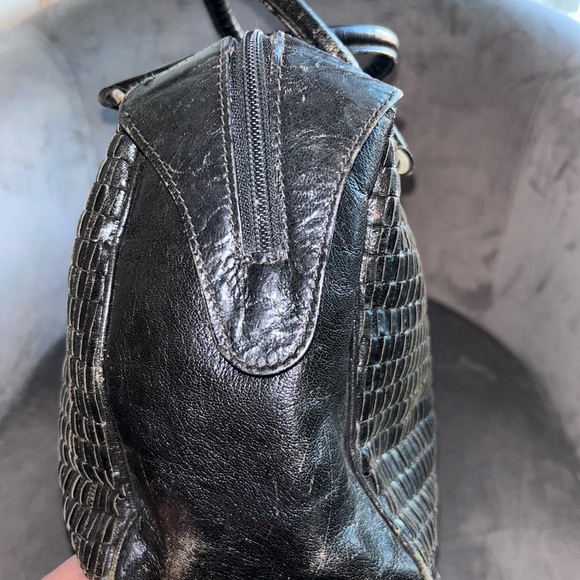 087 REDUCED!!!!! Fendi black leather bag in GUC!! - Picture 4 of 9